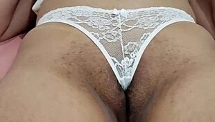 i sensualize in lingerie showing my beautiful tits and hairy pussy