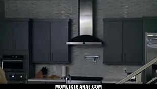 Cheating Wife Lets Old Boyfriend Plow Her Milf Asshole