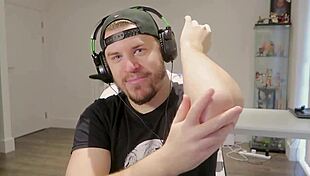 Emotional Secret Agent Training in FBI Meet and Fuck Game