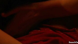 Liv Tyler's seductive handjob scene in stealing beauty 1996