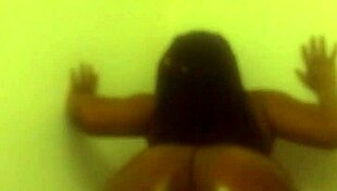 Dayna performs ass clapping routine