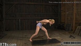 Watch this zealous whipping on the babe's ass