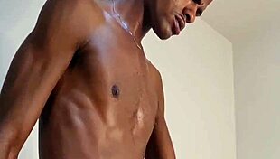 Brazilian couple enjoys anal creampie bareback