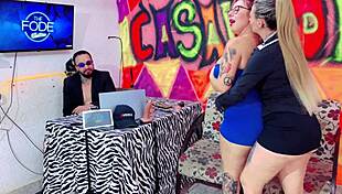 New Exclusive Frame With Victoria Carvalho