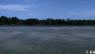 Amateur big tits blonde in outdoor threesome fun! 💋🍑