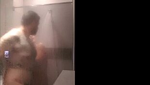 Invent Anything to Shower with Bella Rico and Magic Javi!