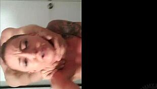 Kendra Cole gets slammed by Tommy Wood and squirts