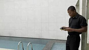 o gar�om do hotel me ofereceu um caf� e eu quis tomar seu leite