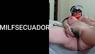 latina milf uses cucumber for solo fun