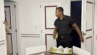 o gar�om do hotel me ofereceu um caf� e eu quis tomar seu leite