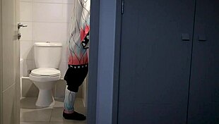 Mitsuri Spies How Tanjiro Fucks Shinobu In The Toilet - Bella Hentaigirl