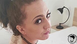 Kendra Cole gets slammed by Tommy Wood and squirts