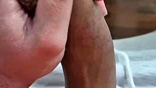 hey, jerking off feels so good here