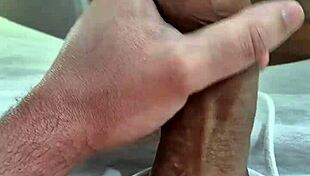 hey, jerking off feels so good here