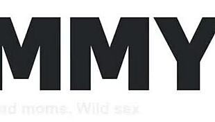 Mommy4k κουγκάρ λαχταρά νέους 18+ τύπους