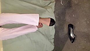 Intimissima webcam milf performs intimate anal assfucking for amateur fetish viewers