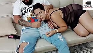 Masaje A Mi Madrastra Llega Demasiado Lejos Le Follo Su Boca Y Se La Dejo Llena De Leche