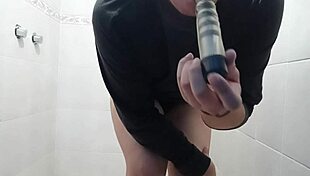 i'm masturbatin in the bathrom with a vibrator pt1
