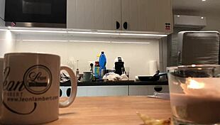 Young Amateur Wife Dishes Up Voyeur Thrills