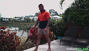 Huge Tits Muscle Barbie Performs Intense Anal Assfucking