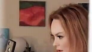 Summer Hart Offers Curvy Milf Happy Ending