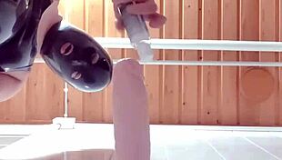 Latexi69 in latex riding big dildo 😈
