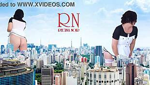 I saw a giant lady walking naked in the city