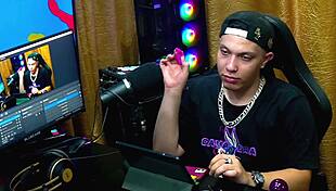 I pulled his dick out on podcast and jerked it with toy - havena cep