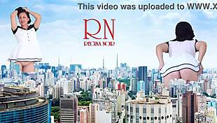 I saw a giant lady walking naked in the city