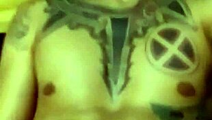 Bold 2019 joker jacks his dick in cosplay.