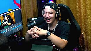 I pulled his dick out on podcast and jerked it with toy - havena cep