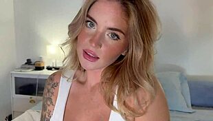 Pripeljal sem Hooters punco domov, dražila me je z velikimi cicami in smo jebali surovo