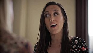 Rachael Cavalli Sinn Sage Penny Barber Reunite for Lesbian Orgasms 💦