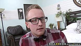 Sienna Day and Van Wylde fuck in the car to escape friend zone