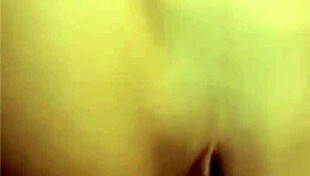 Primer plano de mi novia follando despues de tener una discuci�n