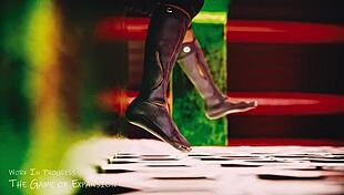 Watch the giantess grow huge with massive tits and ass in 3D!