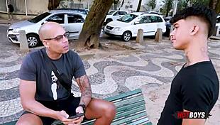 chamei minha amiga pra dar pro pirocudo threesome