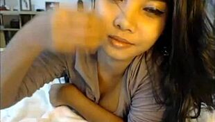 Asian beauty spied through lens at livefilipinacams com