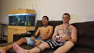 Fui Jogar Vídeo Game Com O Skatist23cm E Rolou Aquela Brotheragem