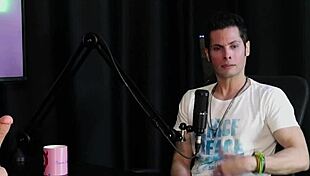 Brazilian Teen in Elevator Gang Bang with Gays, Marked by Fetish and Anxious Proposals