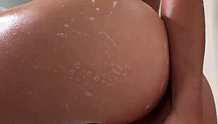 luna luxe gets dripping wet using a pink vibrator in the shower for her solo show.