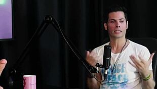 Brazilian Teen in Elevator Gang Bang with Gays, Marked by Fetish and Anxious Proposals