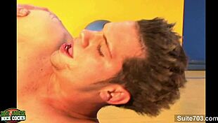 i luv watchin ultra sexy jocks suck big cocks