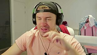 Lesbian Ride Uncensored In Prison Game