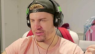 Lesbian Ride Uncensored In Prison Game