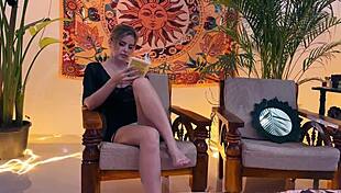 Stepmom Climbed Into My Bed On Her Own! Licking And Spitting With Big Tits