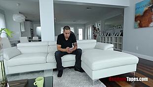 Anya Olsen dives into bondage with her boyfriend for the first time 😈