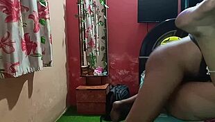 Watch desi bhabhi's pussy get fucked hard!