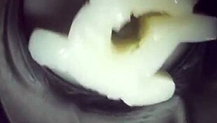 i'm usin' my fleshlight and gettin' a creampie insid it, it's so hot