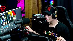 Ruan shows his dick to Lary Cubas, wondering if she likes the size 😏 small or big in the shack?